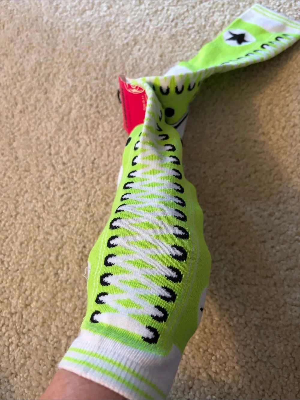 Everbright Ladies Neon Green Star High Socks Size 9-11 NWT